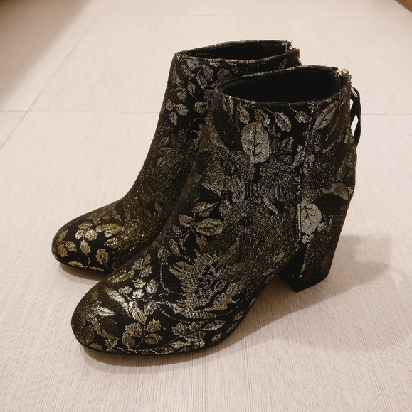 Steve Madden Shoes - NWOT Steve Madden Booties